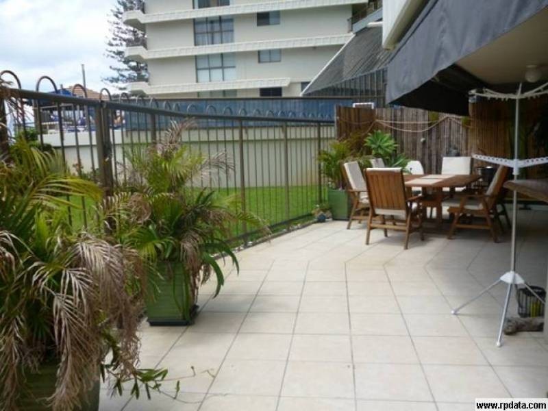 2/45 Hayle Street,, Burleigh Heads QLD 4220