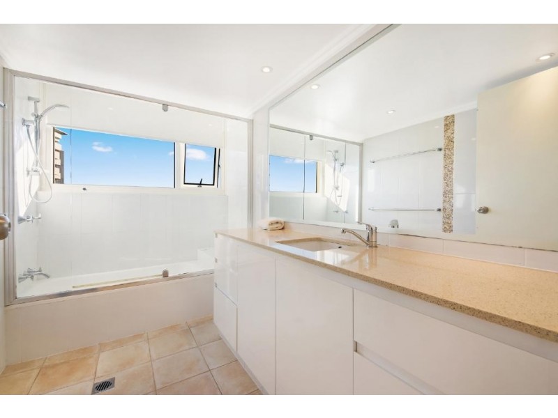 47/114 The Esplanade, Burleigh Heads QLD 4220