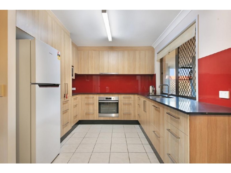 29/12 Landau Court, Miami QLD 4220