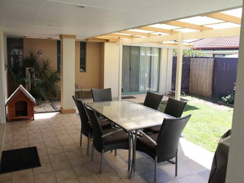 77 Seville CCT, Burleigh Waters QLD 4220