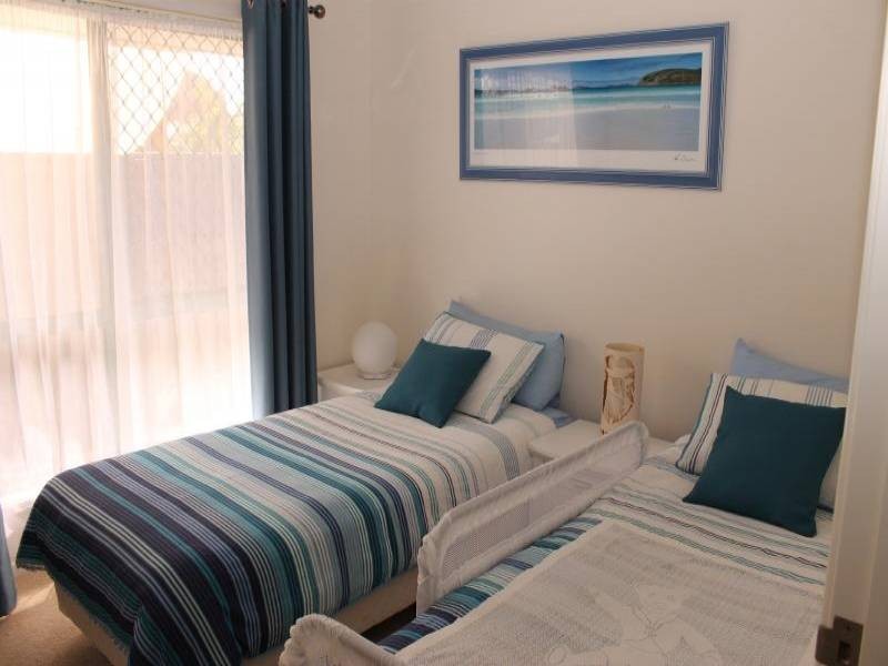 77 Seville CCT, Burleigh Waters QLD 4220