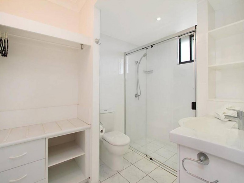 22/4-6 Britannia Avenue, Broadbeach QLD 4218