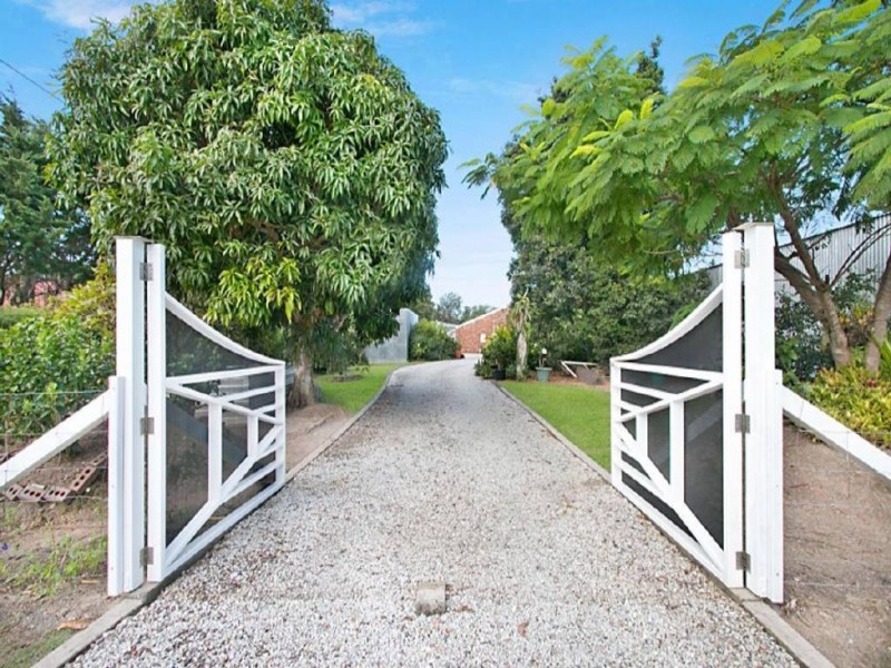 34 Larch Street, Tallebudgera QLD 4228