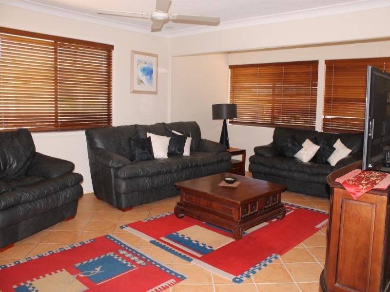 1 Warrina Crescent, Burleigh Heads QLD 4220