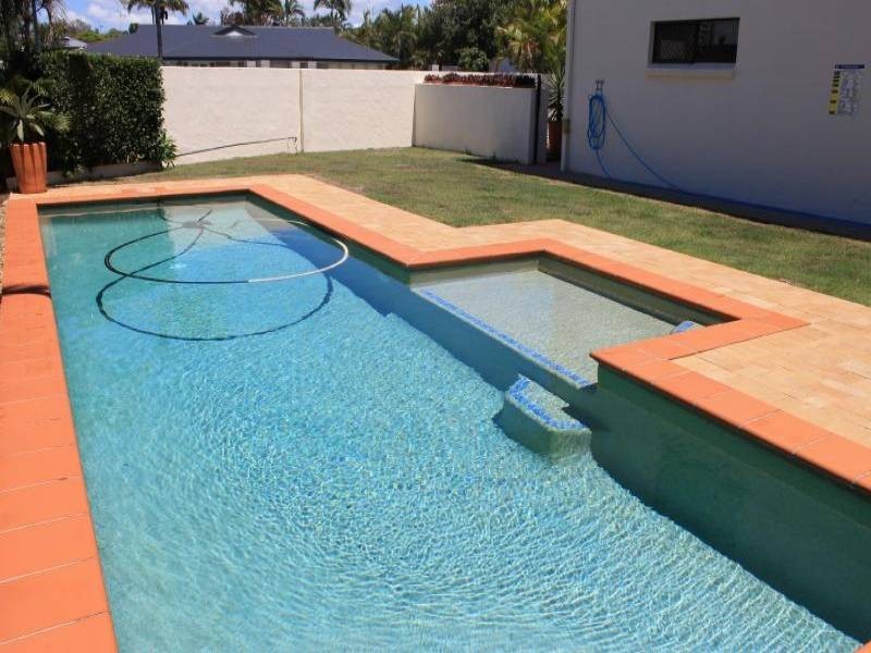 1 Warrina Crescent, Burleigh Heads QLD 4220