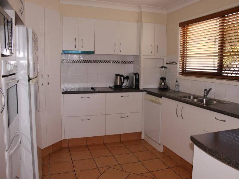 1 Warrina Crescent, Burleigh Heads QLD 4220
