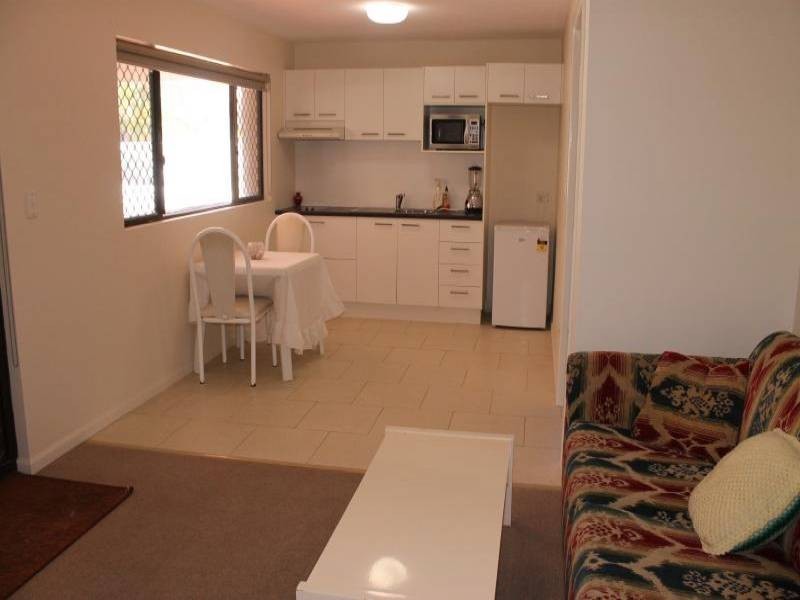 1 Warrina Crescent, Burleigh Heads QLD 4220