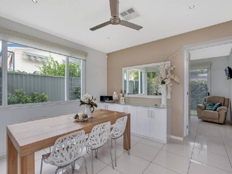 2/4 Cedar Court, Burleigh Heads QLD 4220