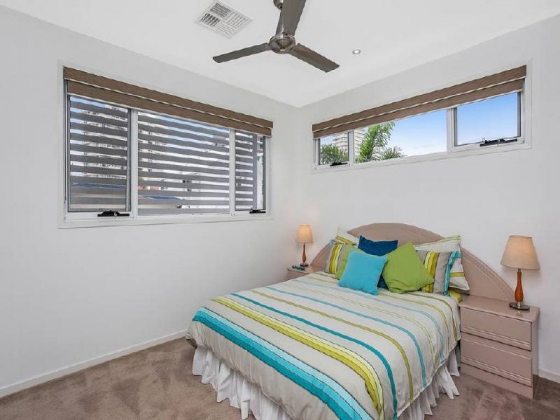2/4 Cedar Court, Burleigh Heads QLD 4220