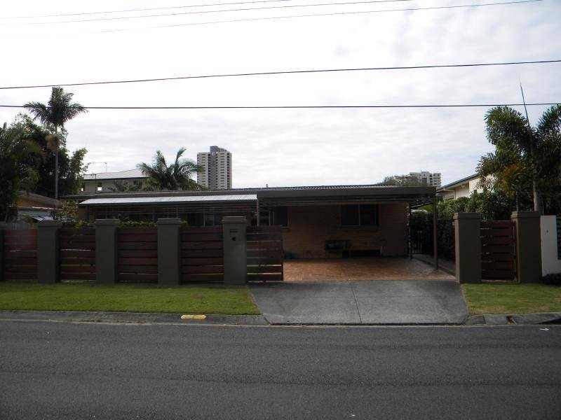 7 Joy Avenue, Burleigh Waters QLD 4220