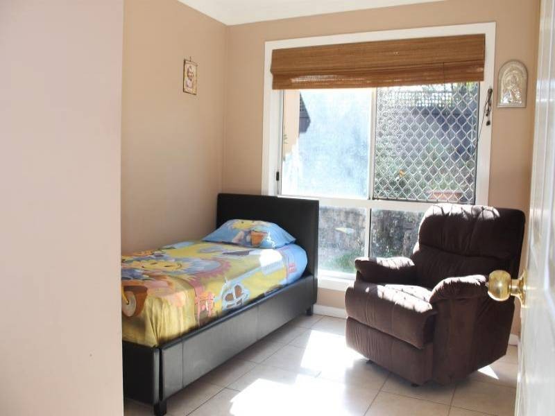 2 Manor Close, Robina QLD 4226