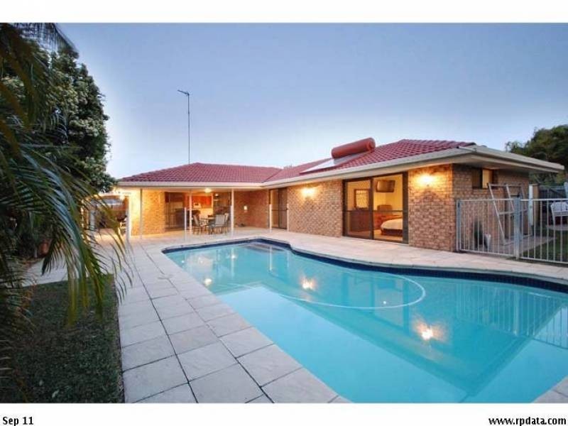 124 Burleigh Street, Burleigh Waters QLD 4220
