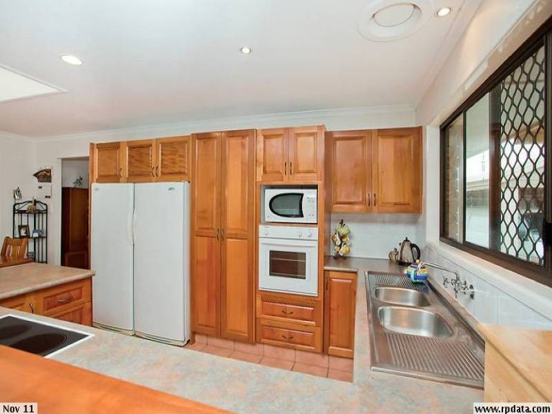 124 Burleigh Street, Burleigh Waters QLD 4220