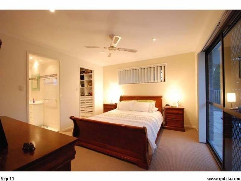 124 Burleigh Street, Burleigh Waters QLD 4220