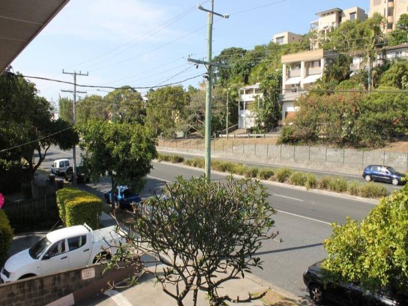 10/1976 Gold Coast Highway, Miami QLD 4220