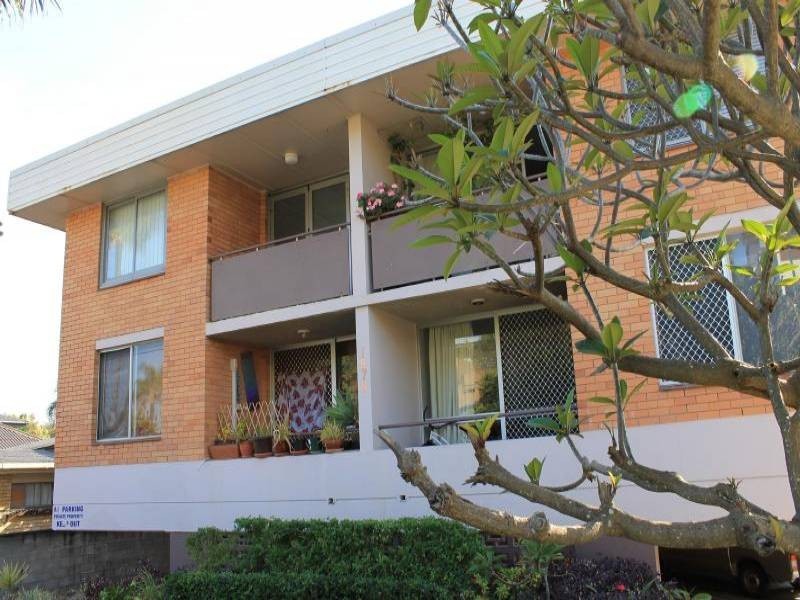 10/1976 Gold Coast Highway, Miami QLD 4220