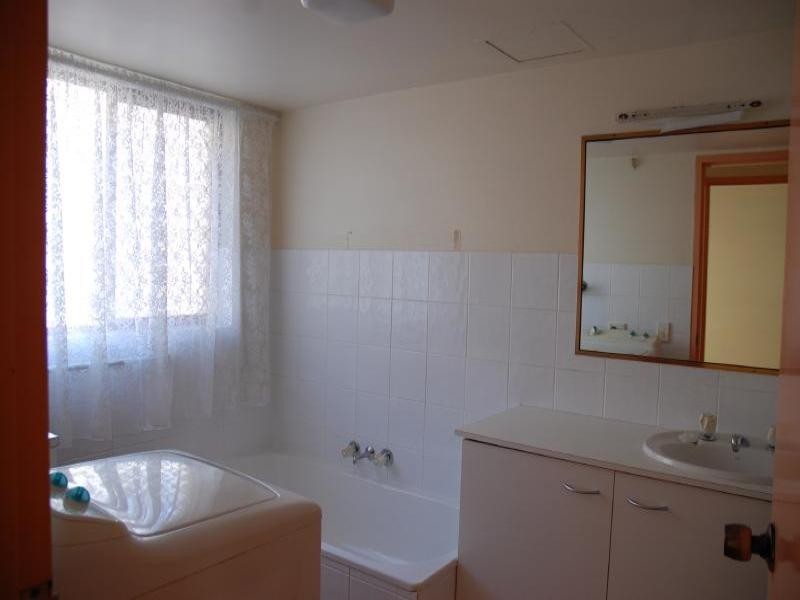 2/1933 Gold Coast Hwy, Burleigh Heads QLD 4220