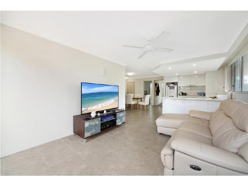 3/4 Montana Road, Mermaid Beach QLD 4218