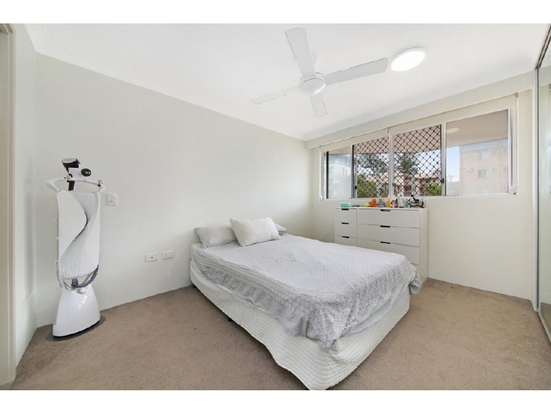 3/4 Montana Road, Mermaid Beach QLD 4218