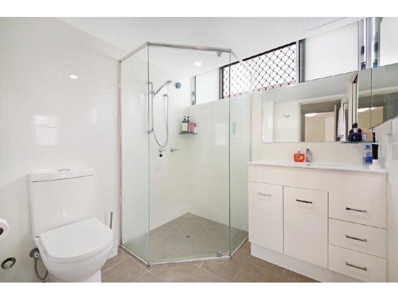 3/4 Montana Road, Mermaid Beach QLD 4218