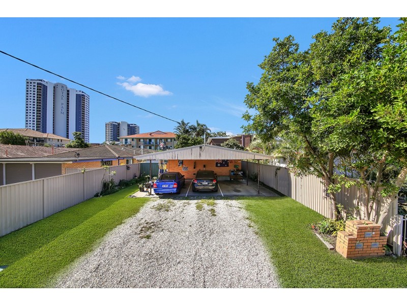 7 Molucca Avenue, Palm Beach QLD 4221