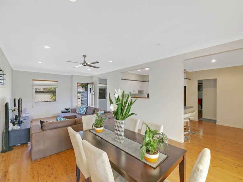 24 Symonds Road, Burleigh Heads QLD 4220