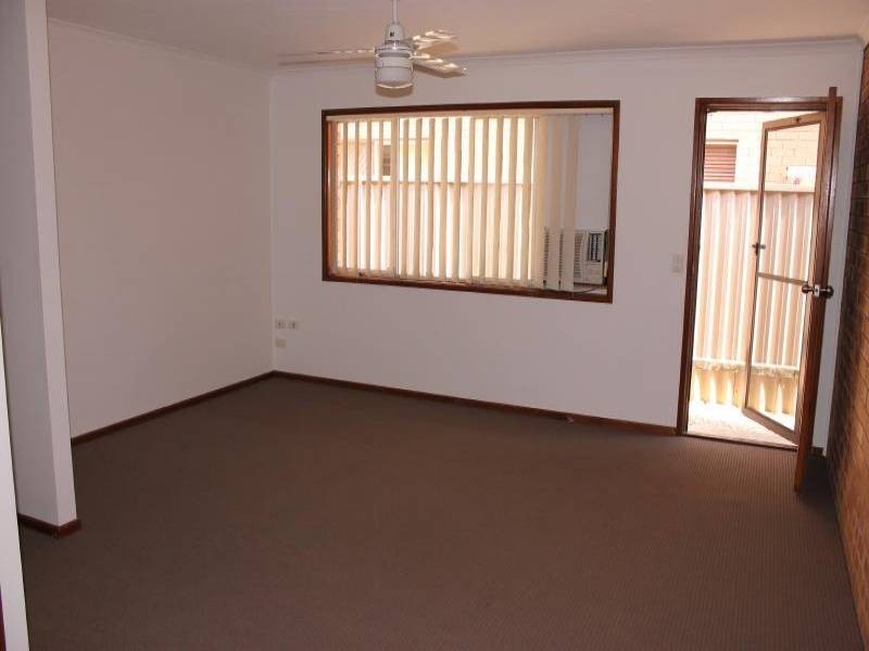 2/38 Cypress Tce, Palm Beach QLD 4221