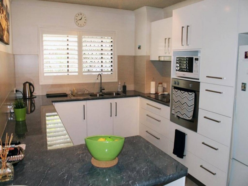 1/23 Jubilee Avenue, Broadbeach QLD 4218