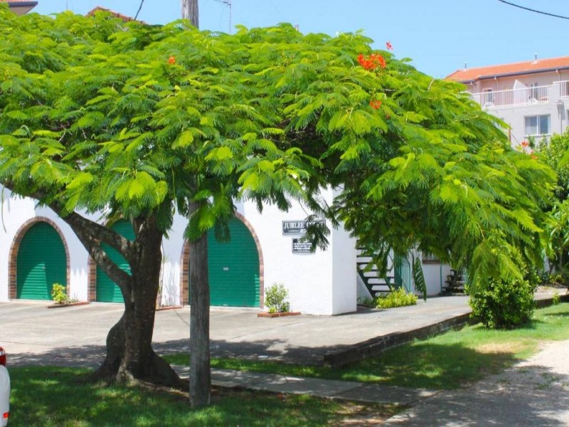 1/23 Jubilee Avenue, Broadbeach QLD 4218