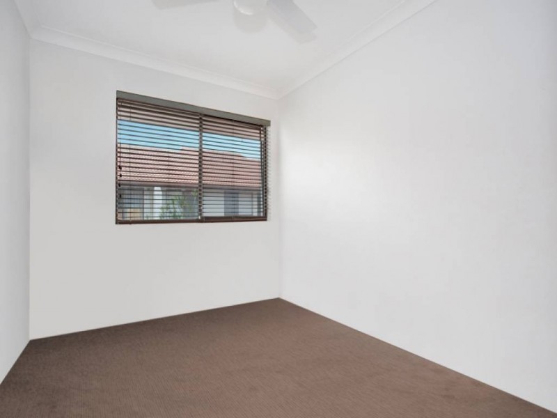 6/5 Aquila Court, Mermaid Waters QLD 4218