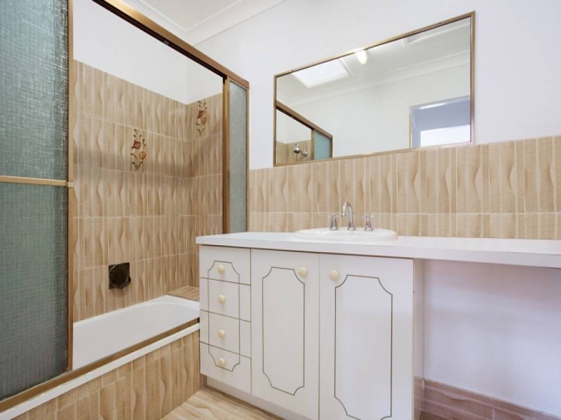 6/5 Aquila Court, Mermaid Waters QLD 4218