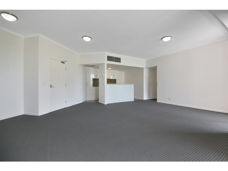 2047/1 Ocean Street, Burleigh Heads QLD 4220