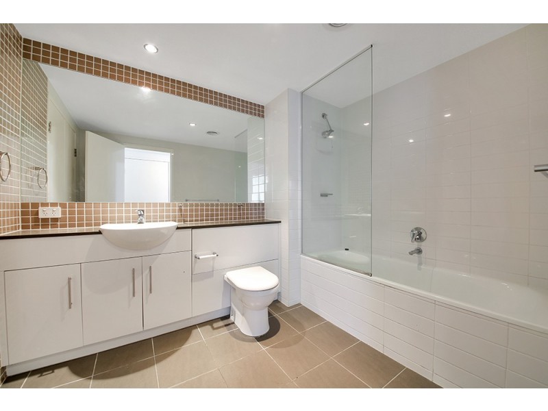 2047/1 Ocean Street, Burleigh Heads QLD 4220