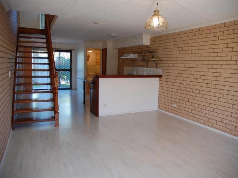 18/14 Shrike Crt, Burleigh Waters QLD 4220