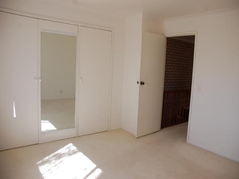 18/14 Shrike Crt, Burleigh Waters QLD 4220