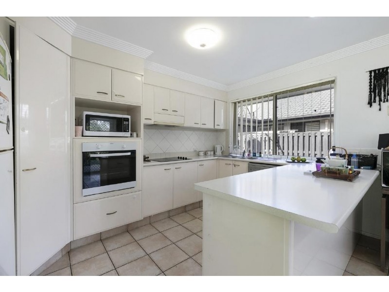 32 A Lakes Circuit, Burleigh Waters QLD 4220