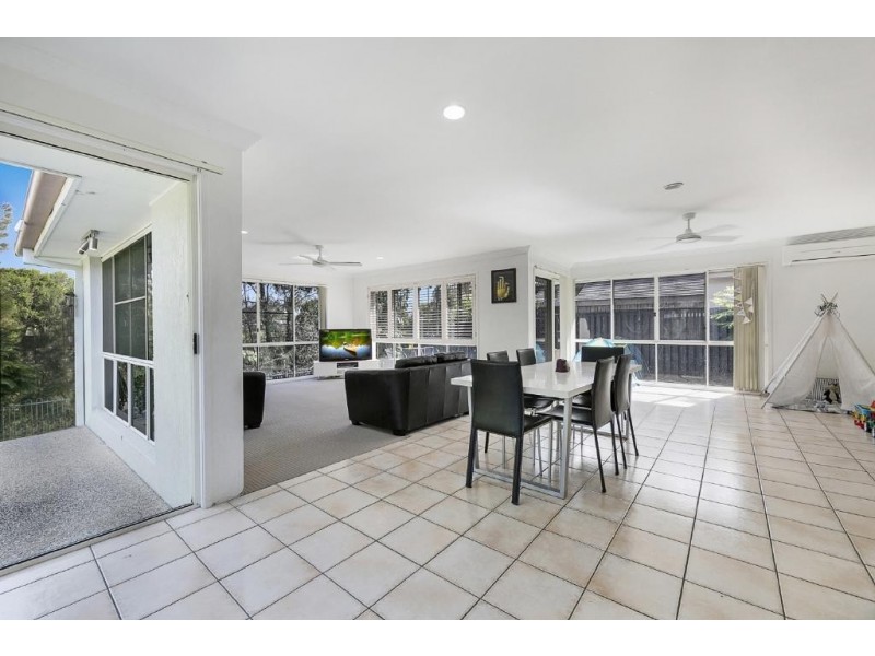 32 A Lakes Circuit, Burleigh Waters QLD 4220