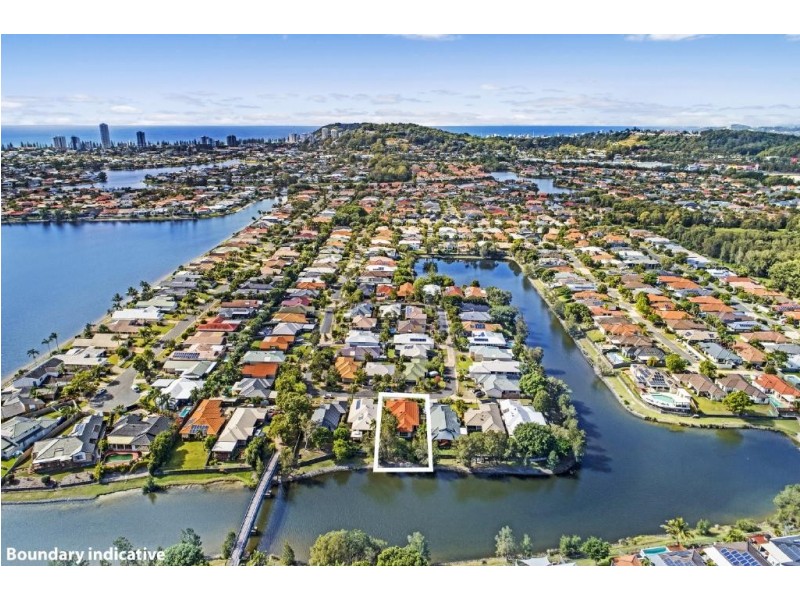 32 A Lakes Circuit, Burleigh Waters QLD 4220