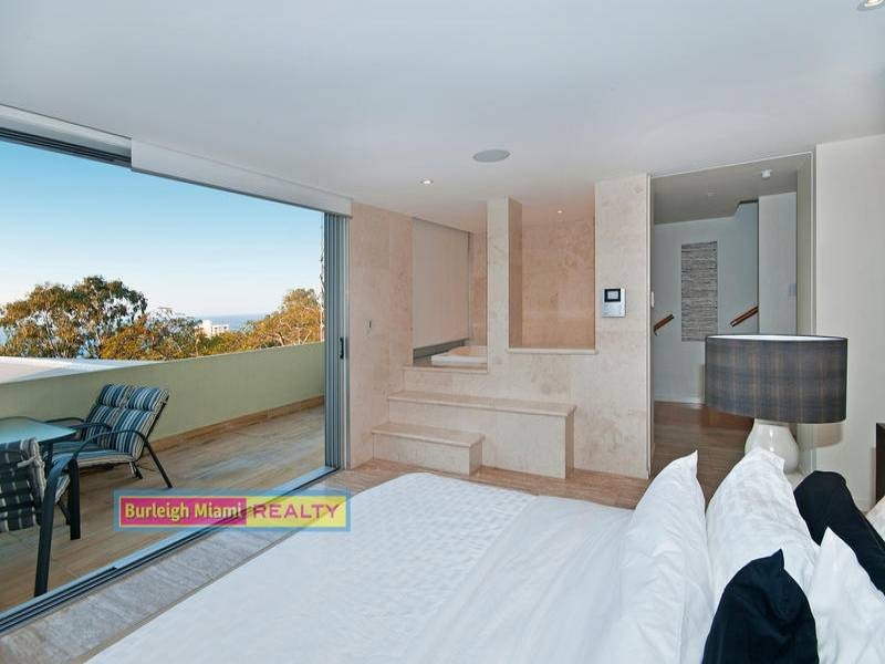 61 George Street, Burleigh Heads QLD 4220