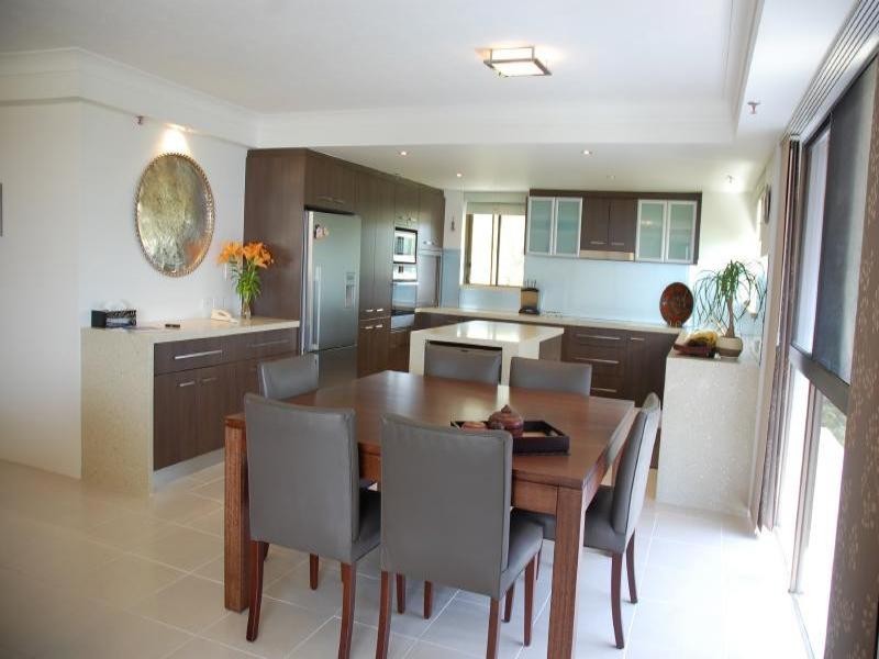 9/45 Hayle st, Burleigh Heads QLD 4220