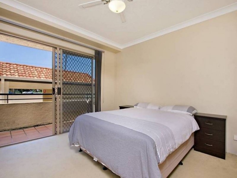 6/1040 Gold Coast Highway, Palm Beach QLD 4221