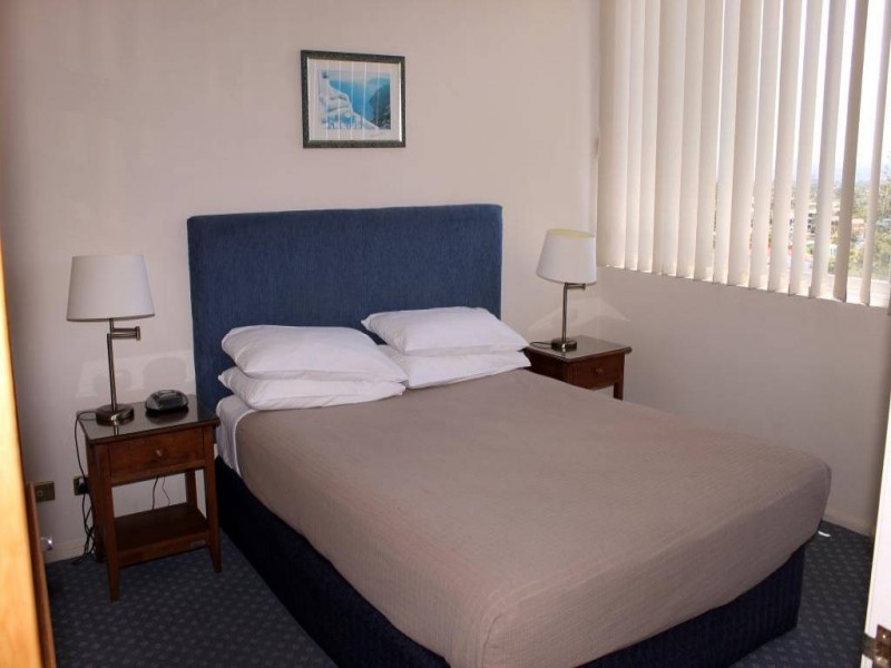 90/210-218 Surf Parade, Broadbeach QLD 4218