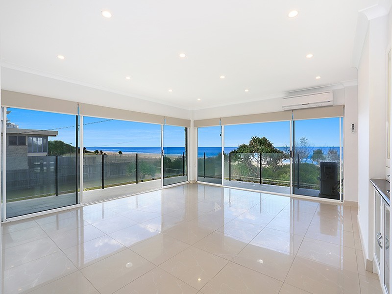 3/2C Twenty Seventh Avenue, Palm Beach QLD 4221