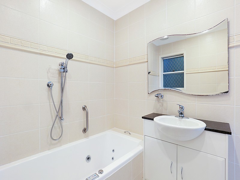 3/2C Twenty Seventh Avenue, Palm Beach QLD 4221