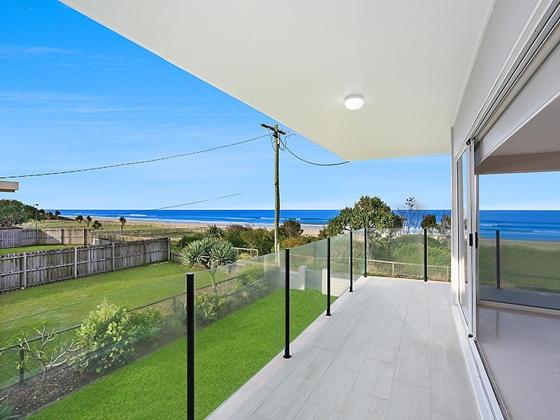 3/2C Twenty Seventh Avenue, Palm Beach QLD 4221