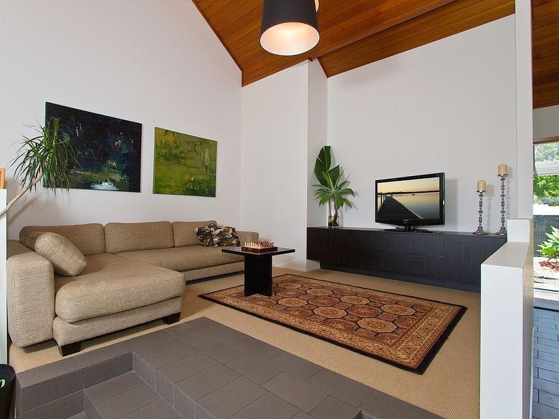 121 Skyline Tce, Burleigh Heads QLD 4220