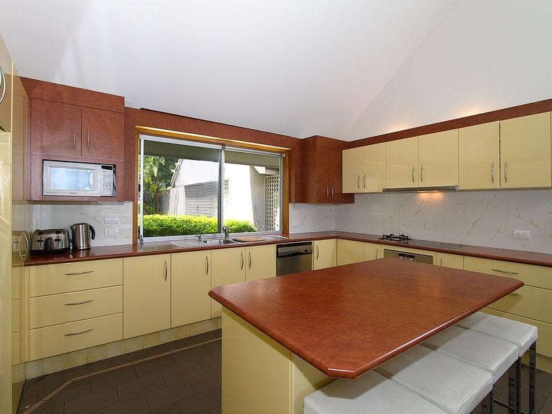 121 Skyline Tce, Burleigh Heads QLD 4220