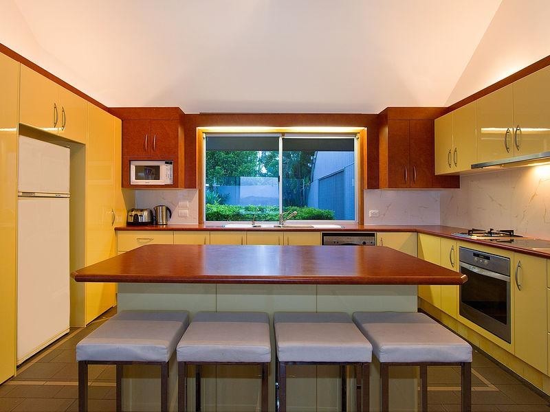 121 Skyline Tce, Burleigh Heads QLD 4220