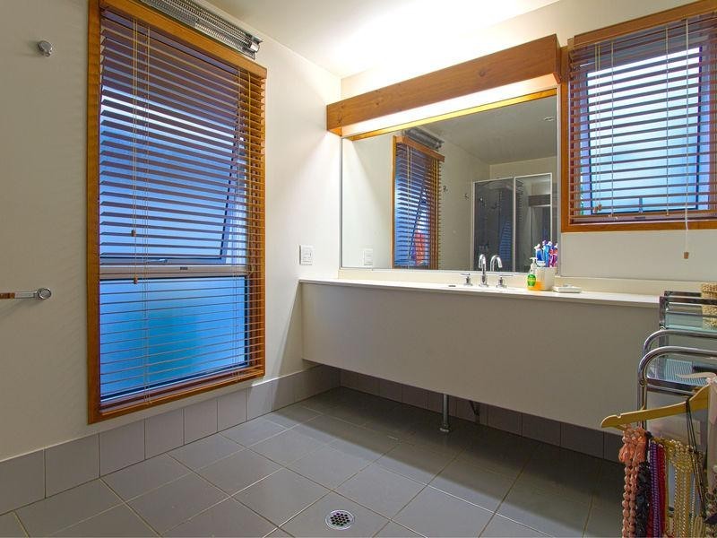 121 Skyline Tce, Burleigh Heads QLD 4220