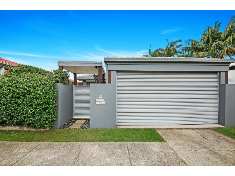 4 Paradise Avenue, Miami QLD 4220